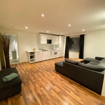 Apartment Nydelig Selveierleilighet Med Gratis Parkering Sogndalsstrand