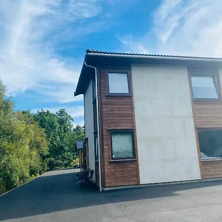 Nydelig Selveierleilighet Med Gratis Parkering Apartment *