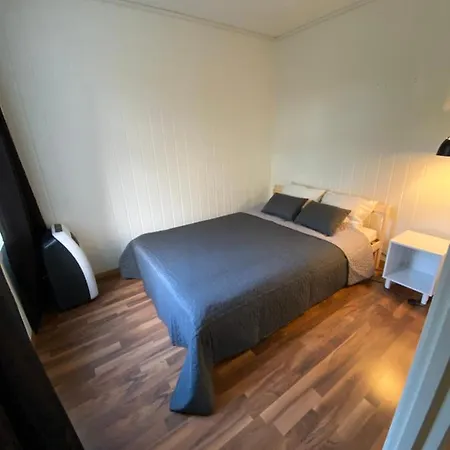 Διαμέρισμα Nydelig Selveierleilighet Med Gratis Parkering *